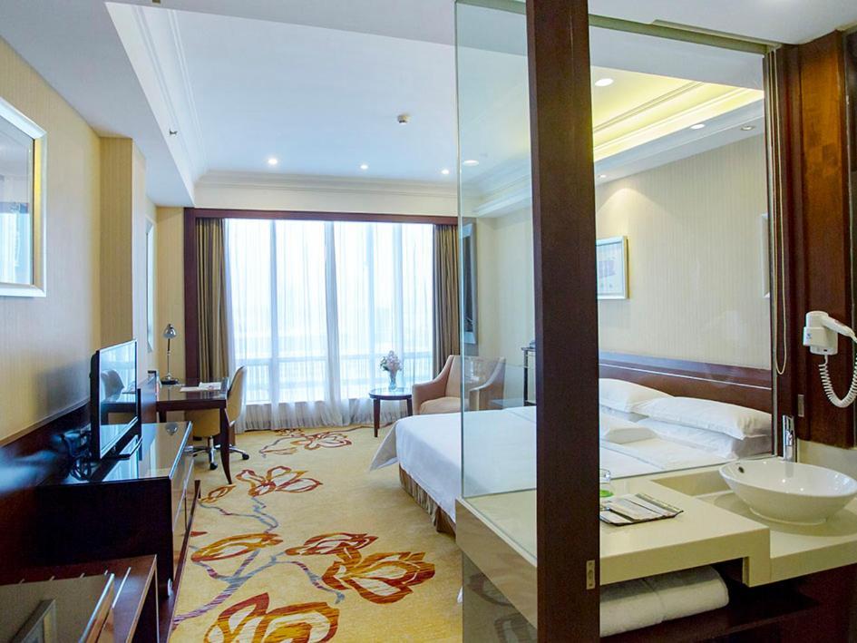 Vienna International Hotel Shenzhen Hua'Nan City ภายนอก รูปภาพ